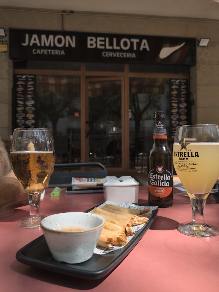 Jamon Bellota Cafeteria Bar — Comida y bebida