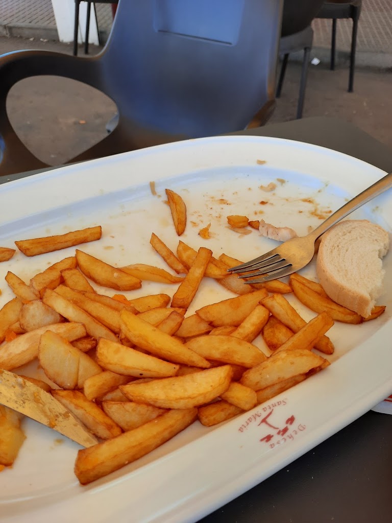 Pikoteo cafe bar — Comida y bebida
