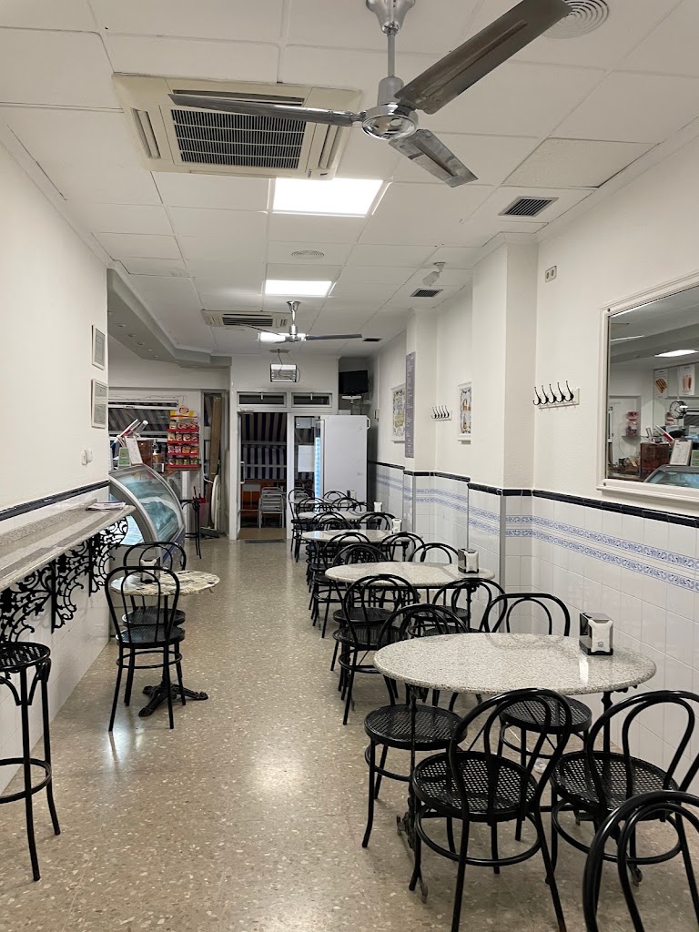 La Caseta Heladeria — Ambiente