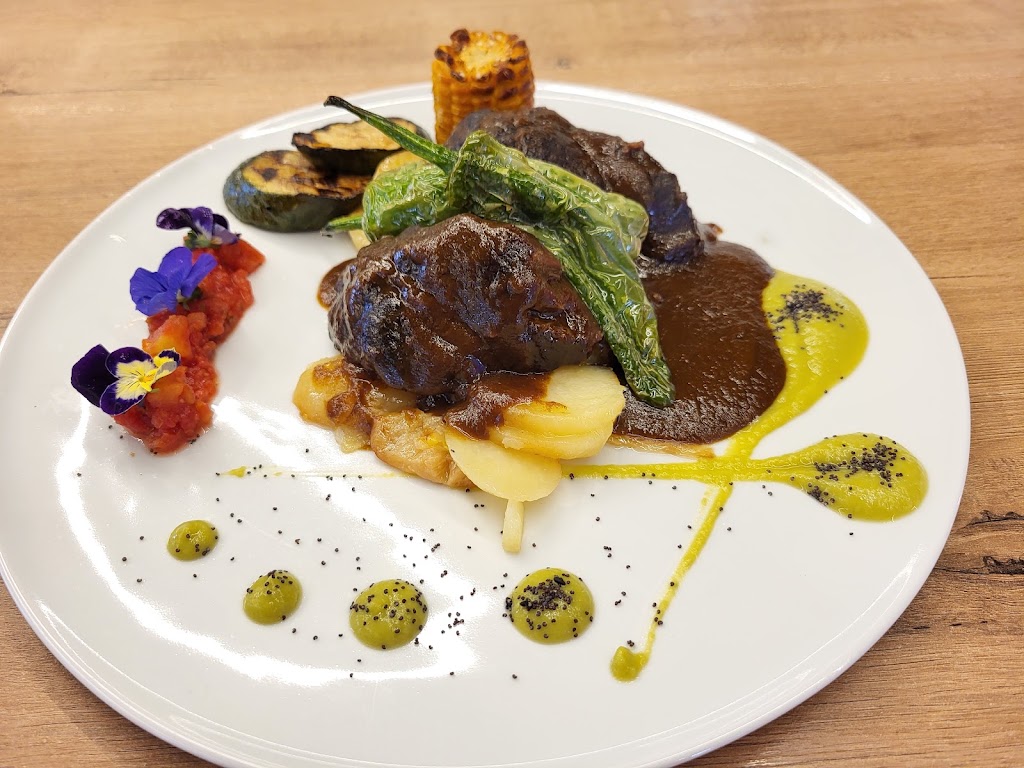 Restaurante Asador Jani — Comida y bebida