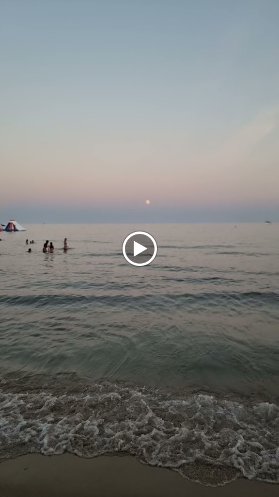 Salabre Taverna Bar — Videos