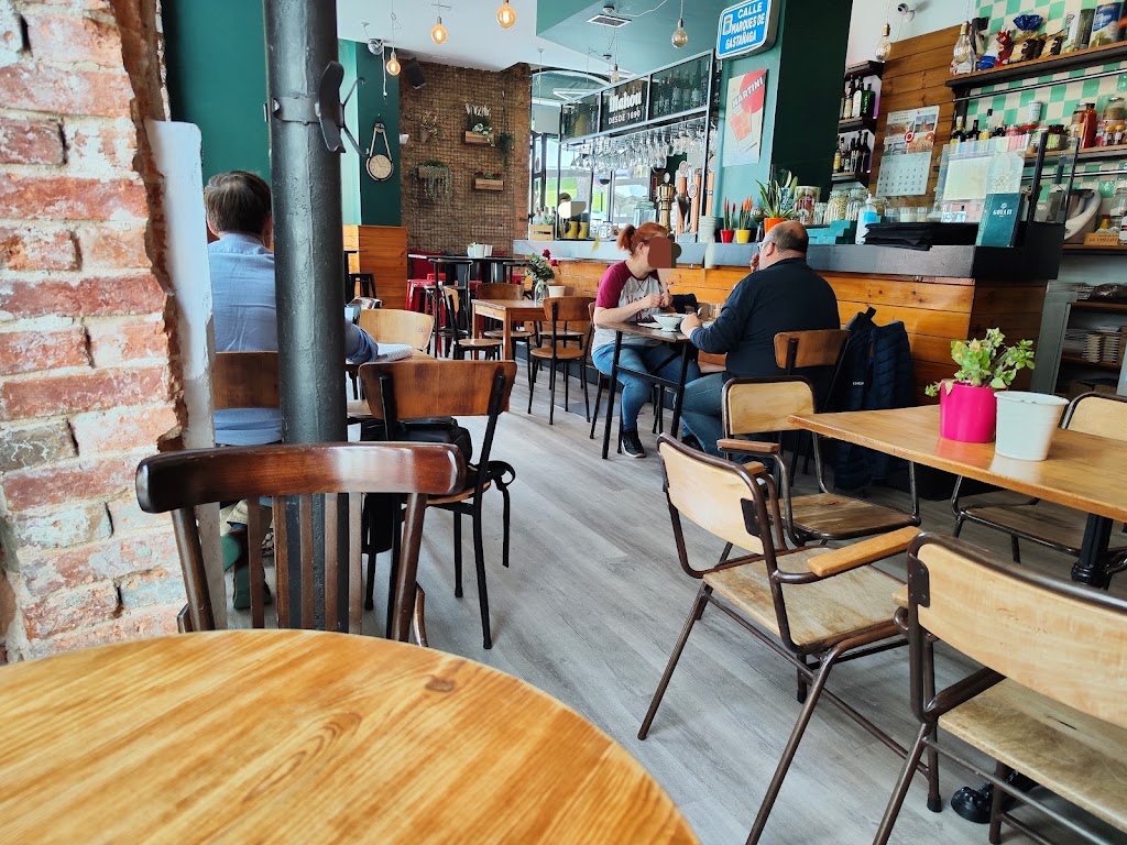 Goya 13 - Gastrobar — Ambiente
