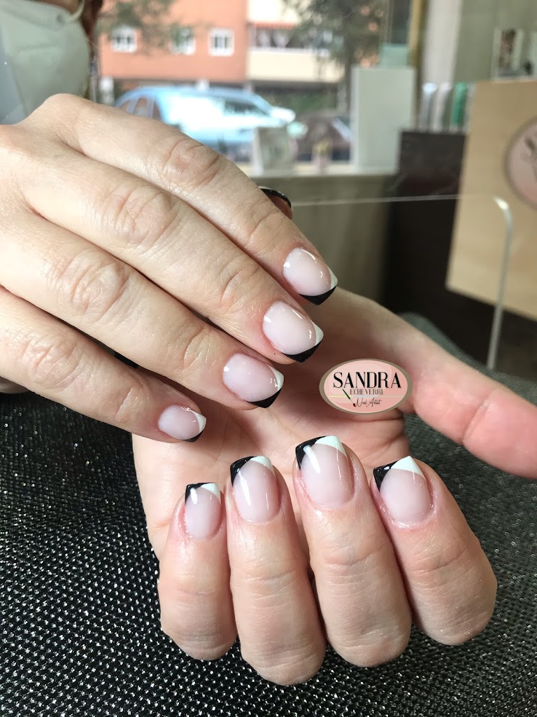 Nail artist By Sandra Echeverri y punto de venta organic nails