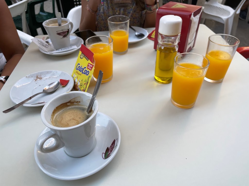 Cafeteria The Catedral — Comida y bebida