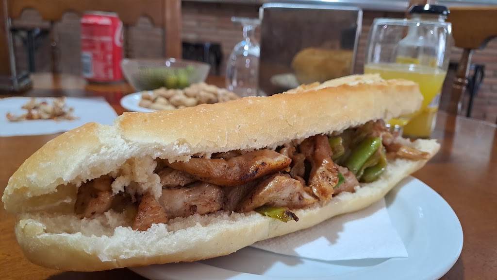 Bar Xicons — Comida y bebida