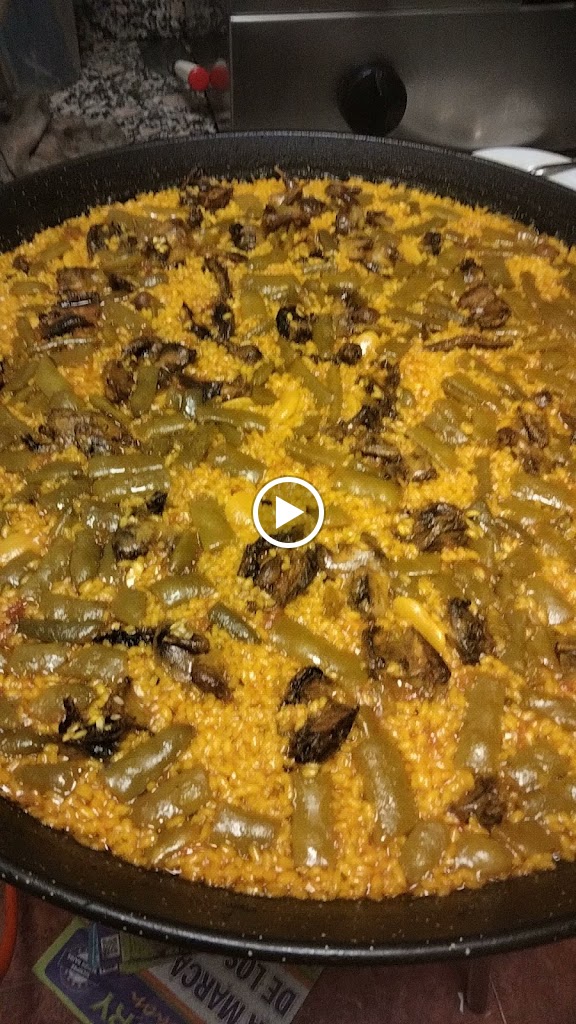 Bar Reina — Comida y bebida