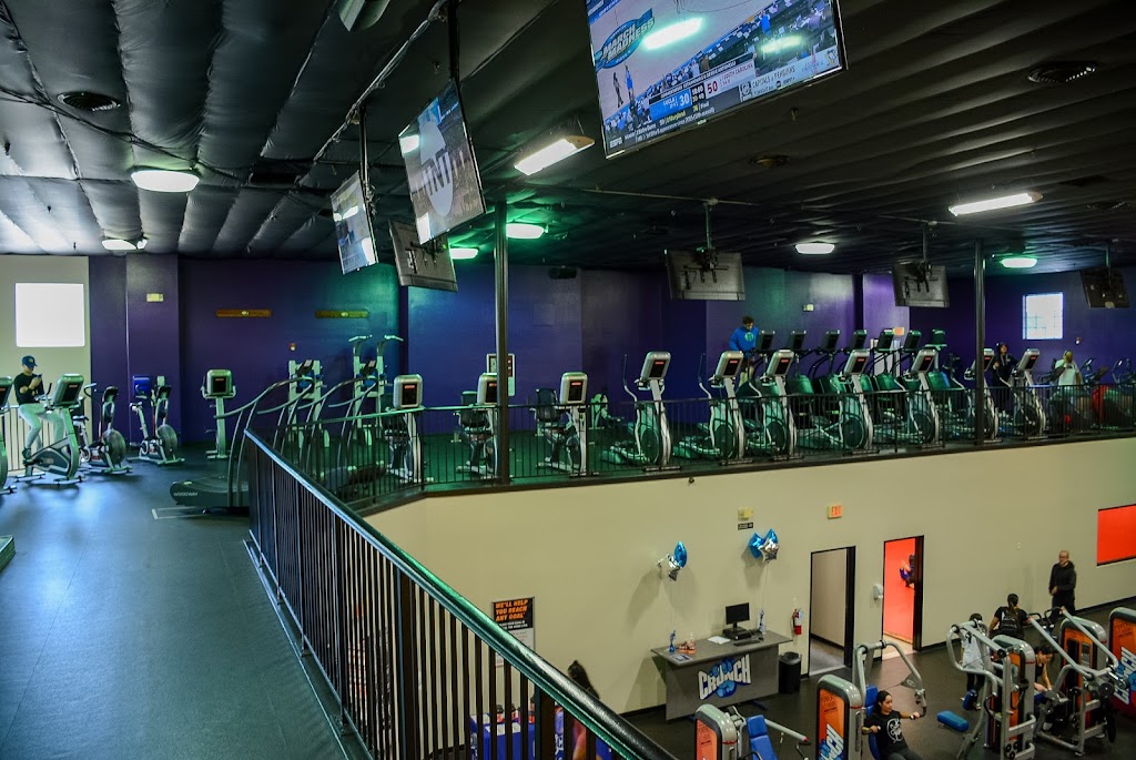  Crunch Fitness - Santa Clarita