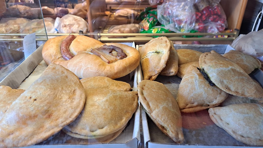 Horno artesano San Pedro — Comida y bebida