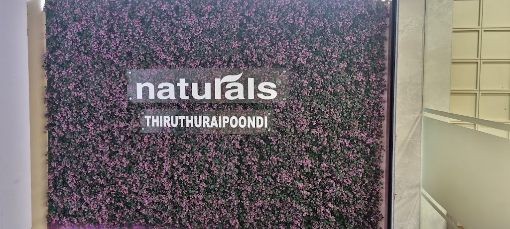 Naturals Salon
