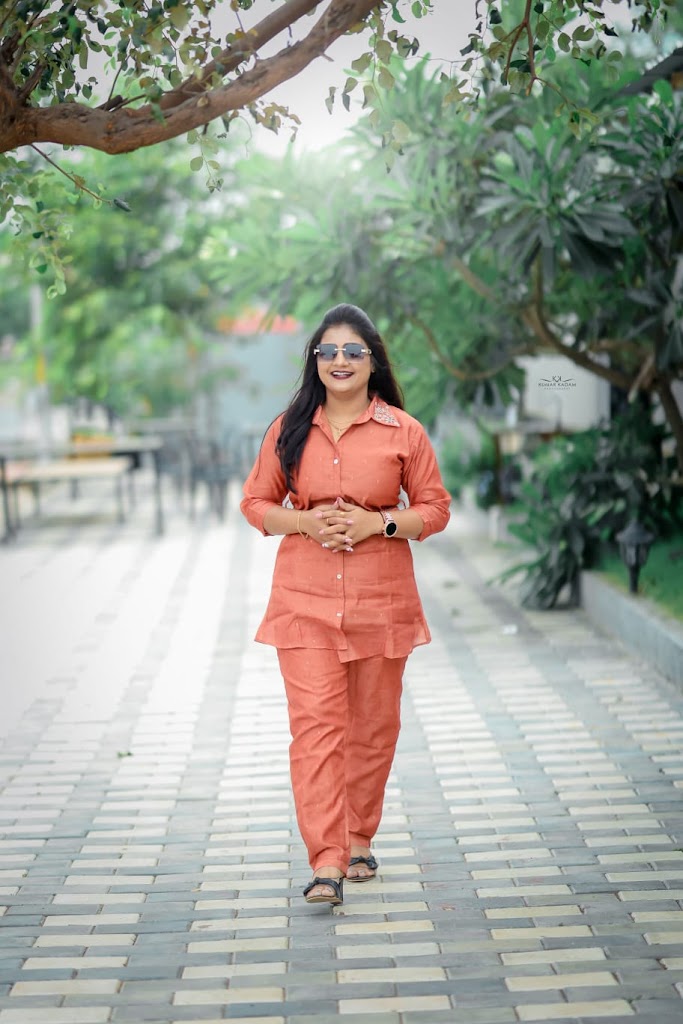 Kasturi Makeover Beauty Parlour Salon Academy Priti Auti Makeup Artist Ahmednagar Makeup Training Institute In Ahmednagar