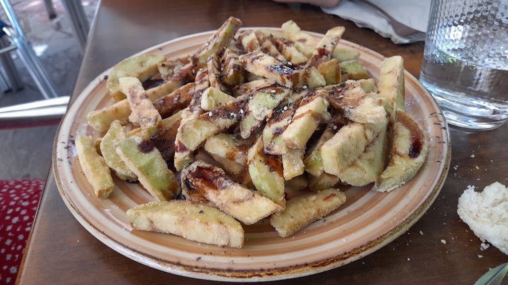 Restaurante A tu Vera — Comida y bebida
