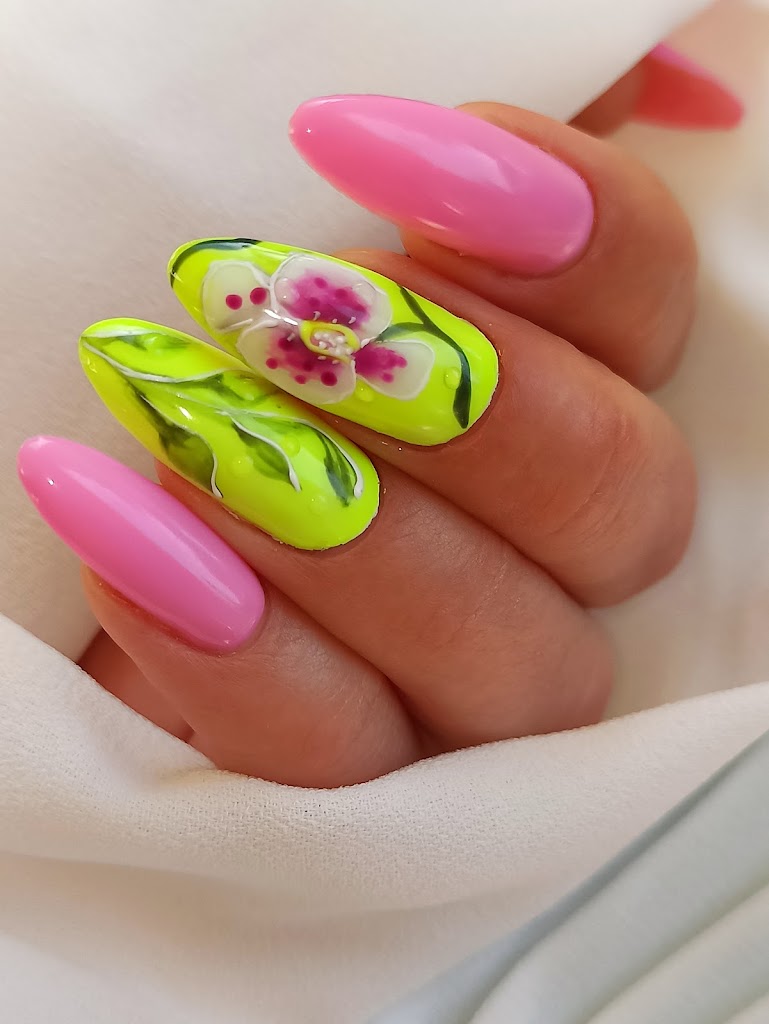 Salon de belleza Relax — Manicura