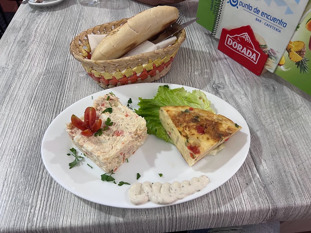 Punto de Encuentro Icod — Comida y bebida