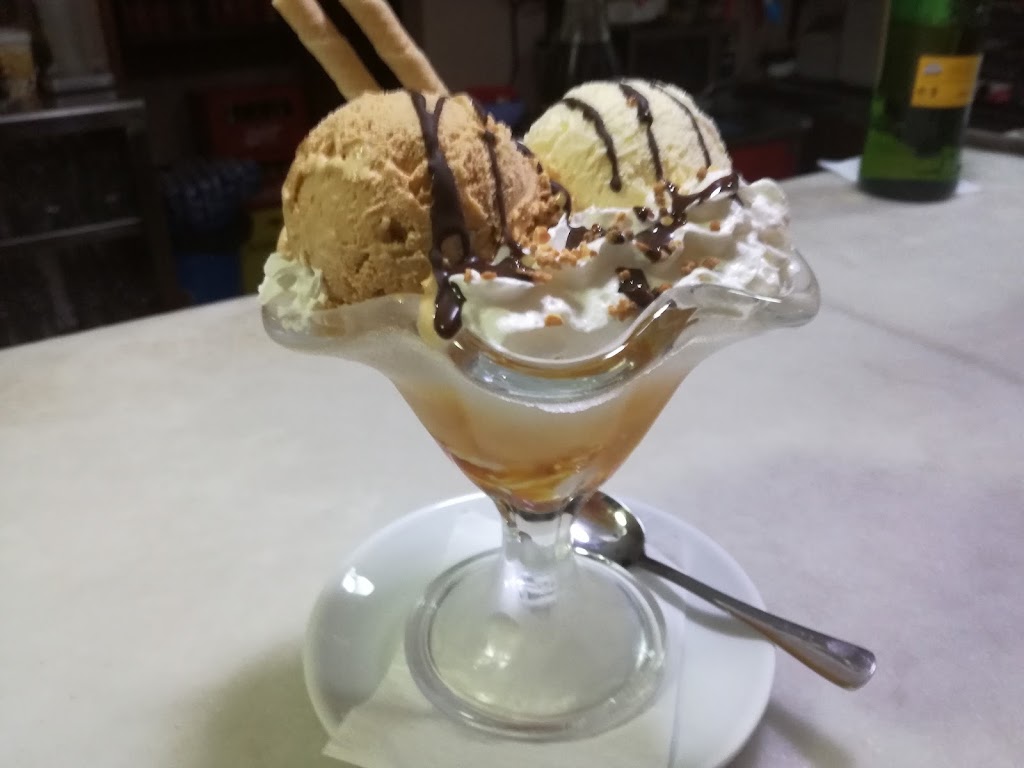 Cafe Lareno — Comida y bebida