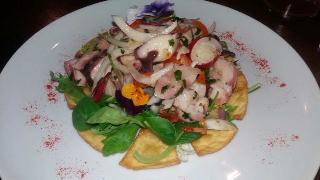 Cafe bar restaurante el puerto de santa maria — Comida y bebida