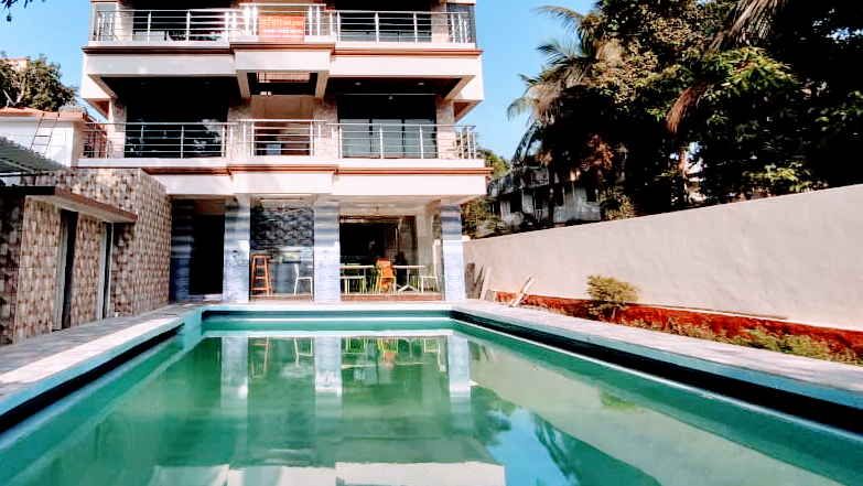 Hotel Ruchira Farm House Swimming Pool