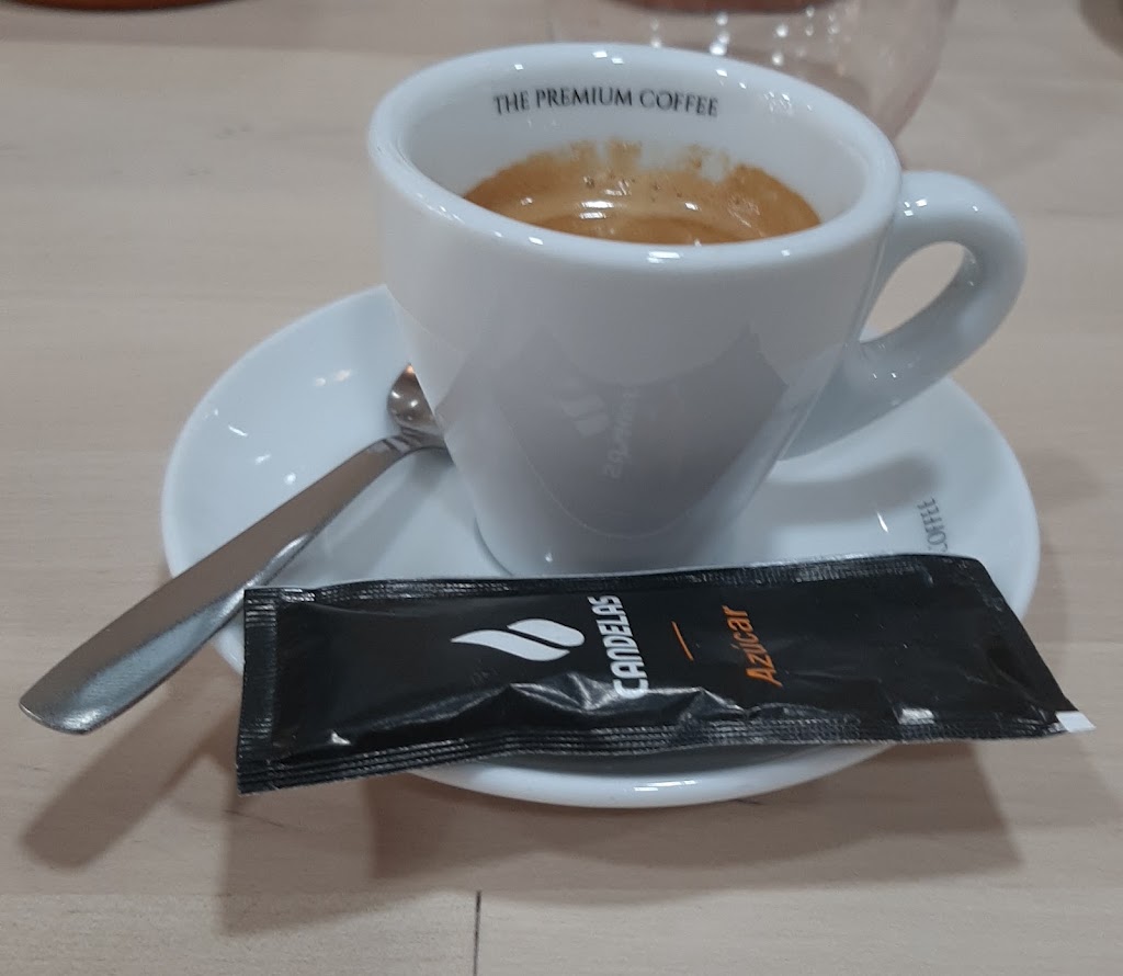 L'alzina Bar — Cortado