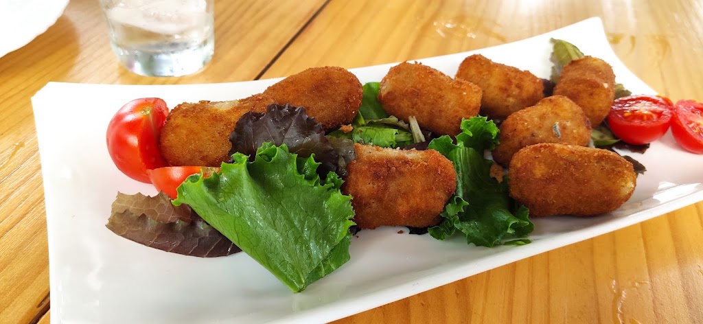Chiringuito Estrella — Comida y bebida