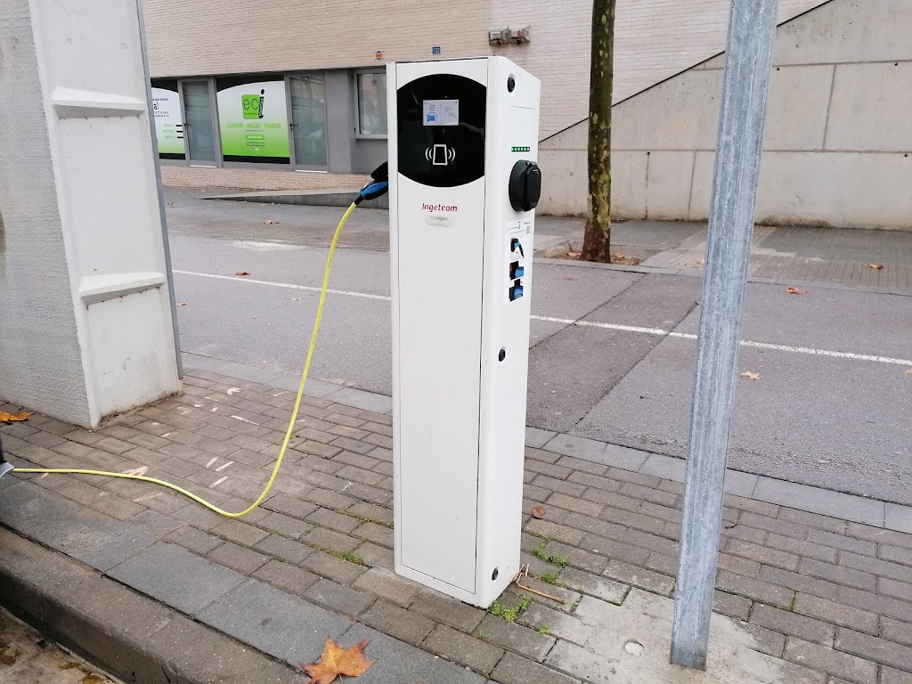 Estacion de carga de vehiculos electricos