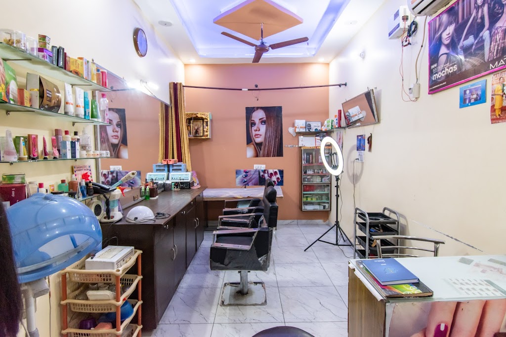 Roselyn Beauty Salon Academy Best Salon In Rama Mandi