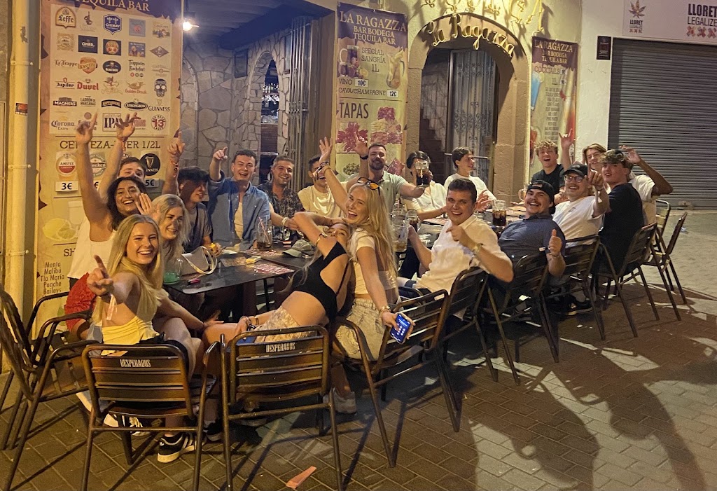 TEQUILA BAR LA RAGAZZA — Ambiente