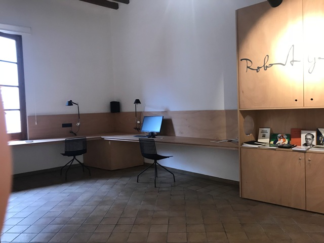 Institut d'Estudis Vallencs — Del propietario