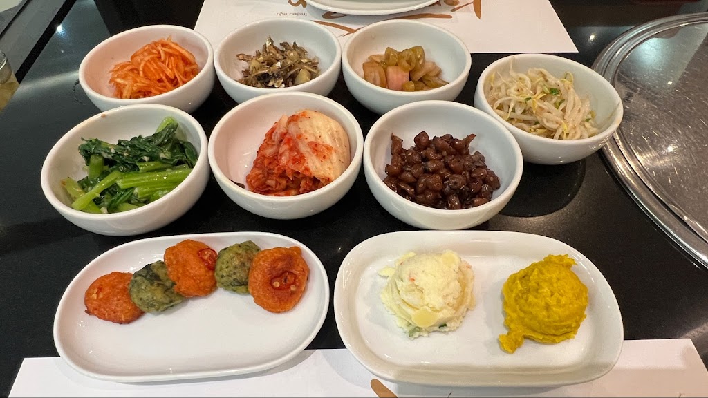 Korean Spoon의 사진