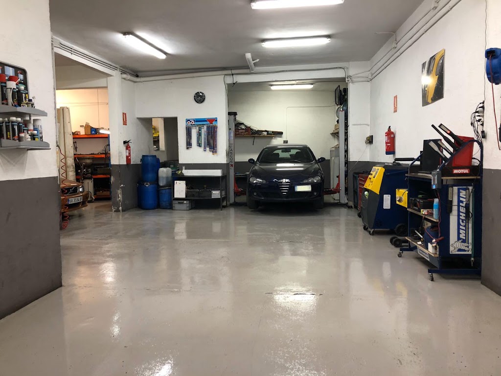 TecnocarServeis AutoCrew-Bosch - Taller de coches y motos en Mataro — Taller