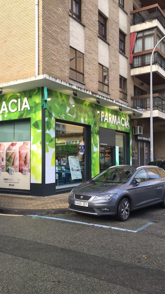 Farmacia Vuelta del Castillo (Lda. M. Noain Yoldi) — Del propietario