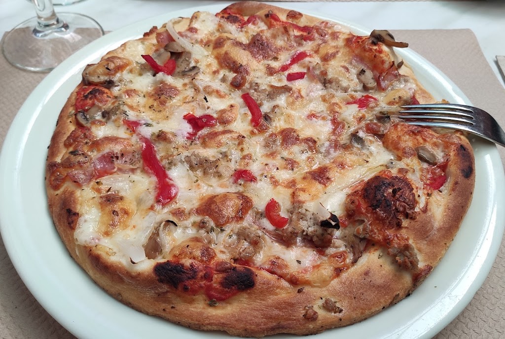 Restaurante Pizzeria Roma — Pizza