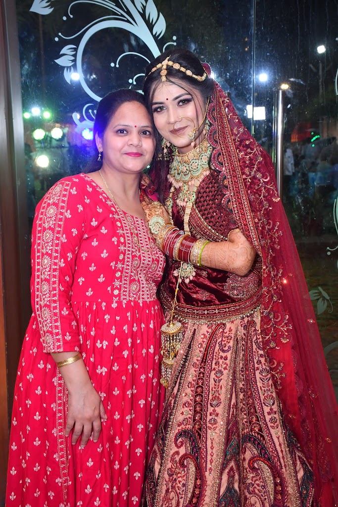 Raksha Beauty Hub Bridal Makeup Artist In Mathura