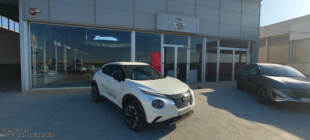 Nissan | Tokio Motor — Interior