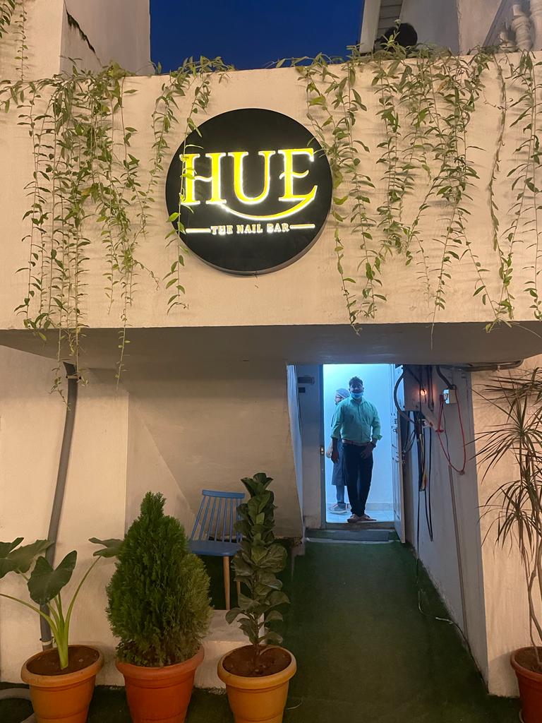 Hue The Nail Bar