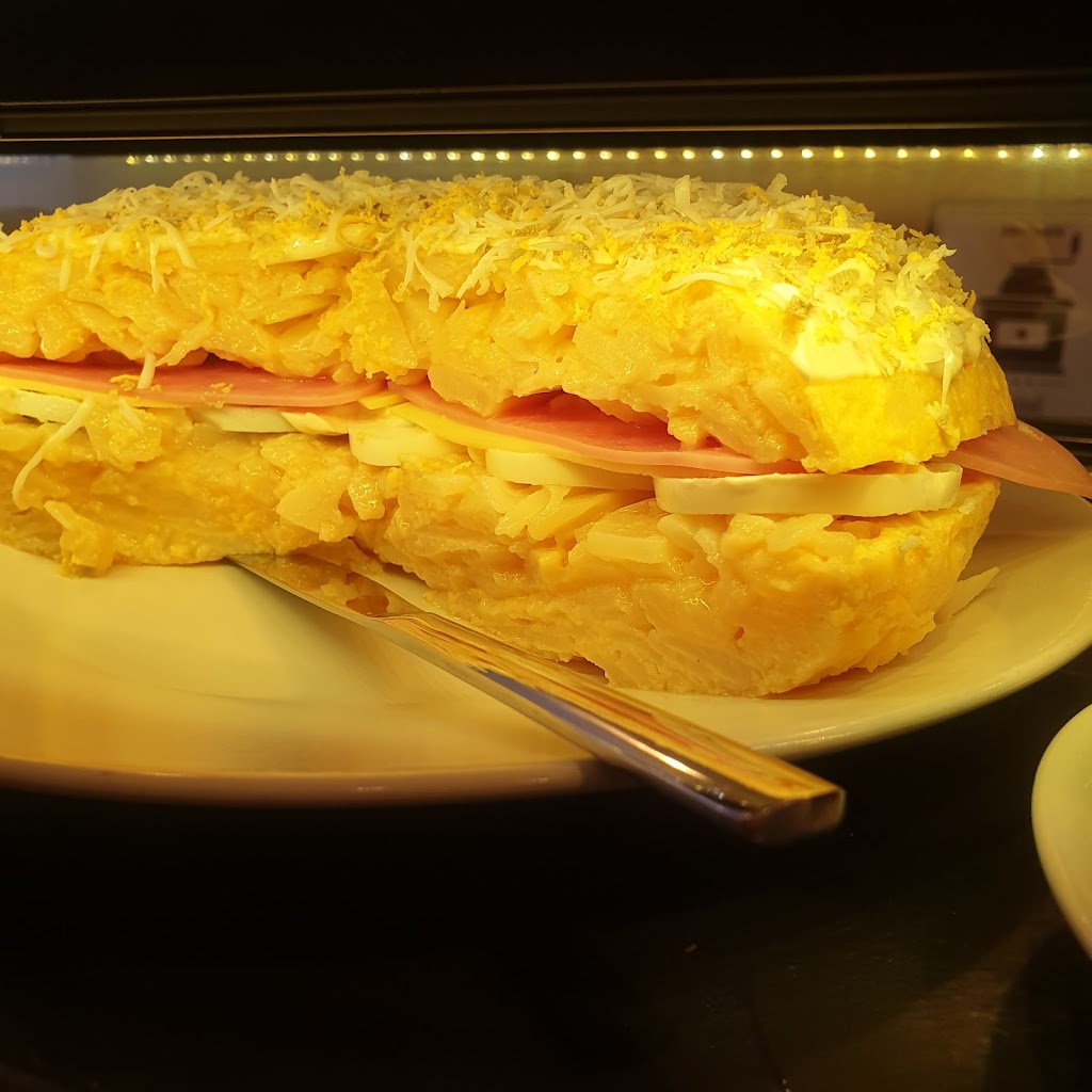 Cafe Bar Mar Del Plata — Comida y bebida