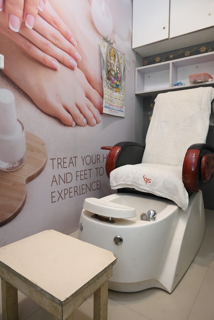 Shine Blonde Hair Spa Salon