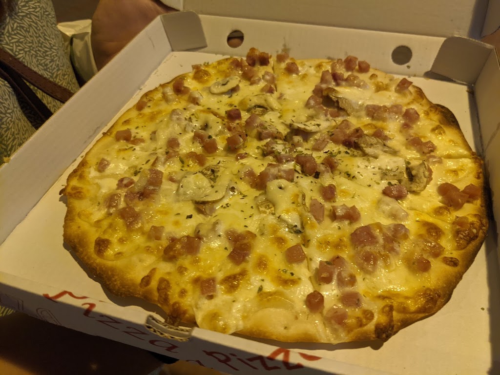 Pizzeria Sabores — Comida y bebida