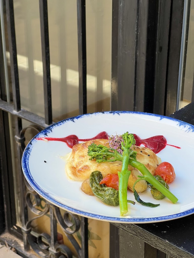 Restaurante Cabanon — Comida y bebida