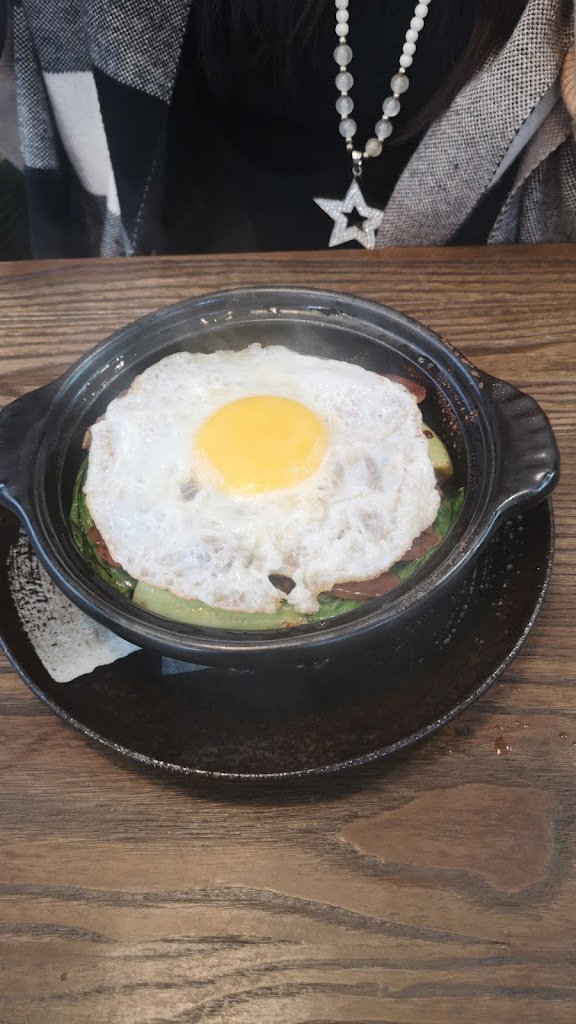 捷運士林劉家棧香港冠軍煲仔飯專賣店（台灣水草俱樂部餐館） 的照片