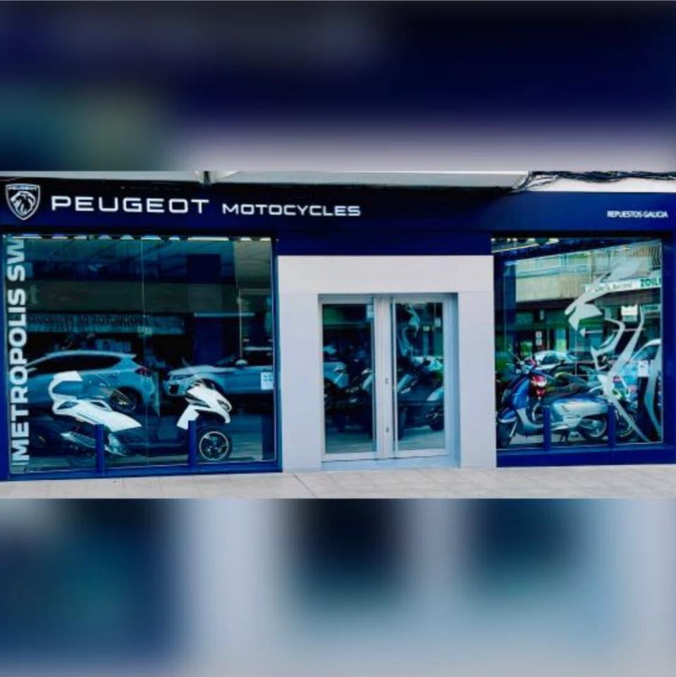 Peugeot Motocycles Madrid — Interior