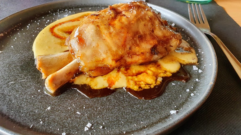 Can Flautes — Comida y bebida