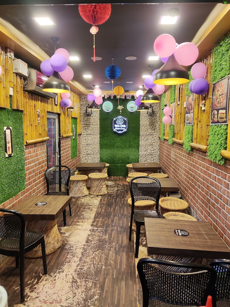 Mummy Daddy Pizza Corner