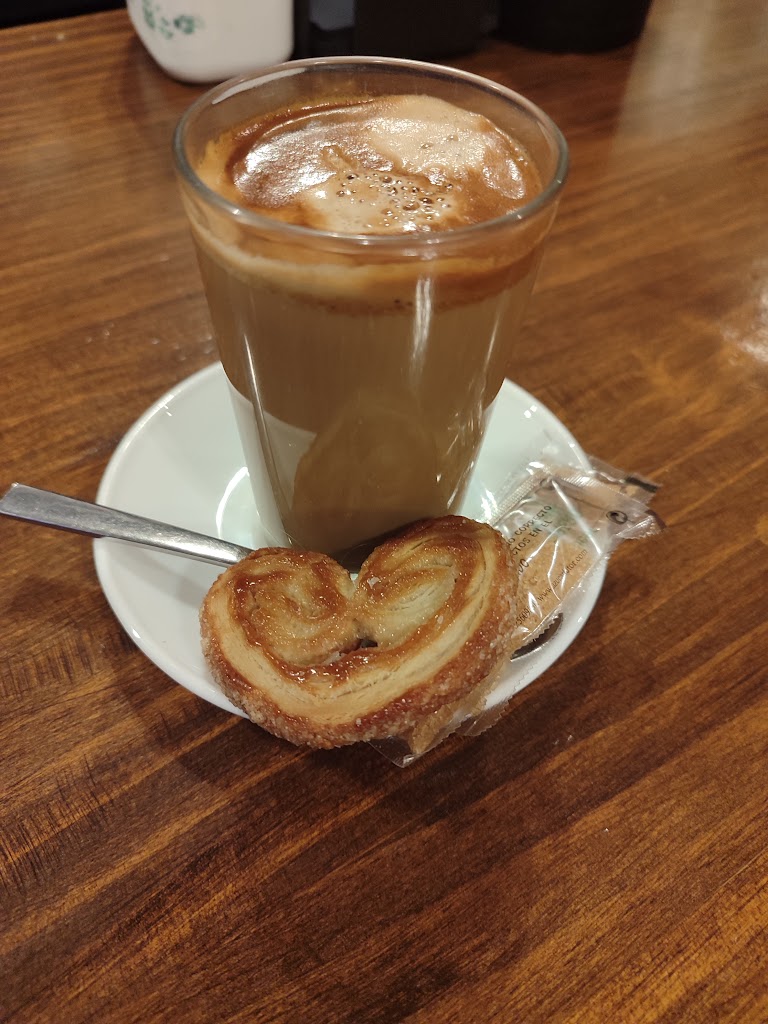 coco cafe"d'tapeo — Cafe