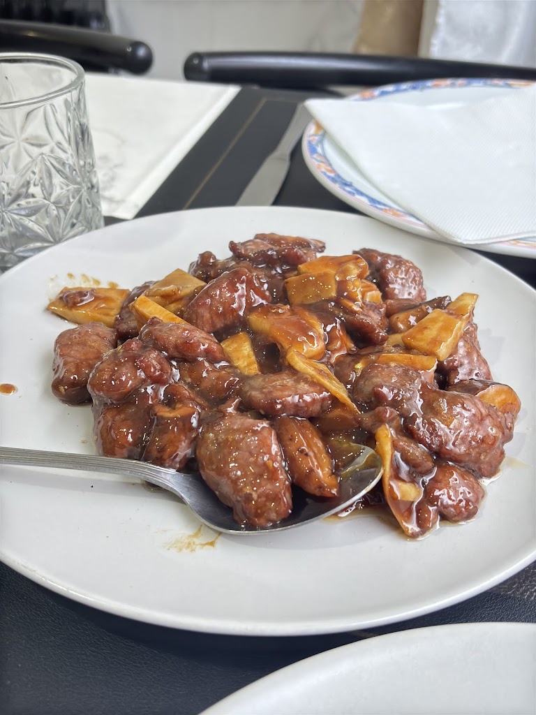 Restaurante chino Oriental City — Comida y bebida