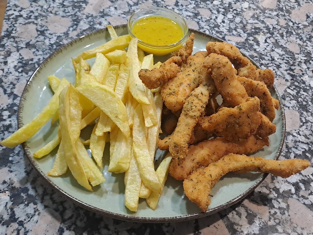 Cafe Bar Rojas — Papas fritas