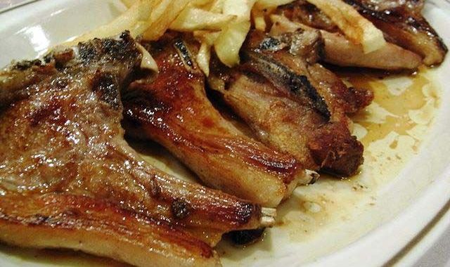 Restaurante Tiro Pichon — Comida y bebida