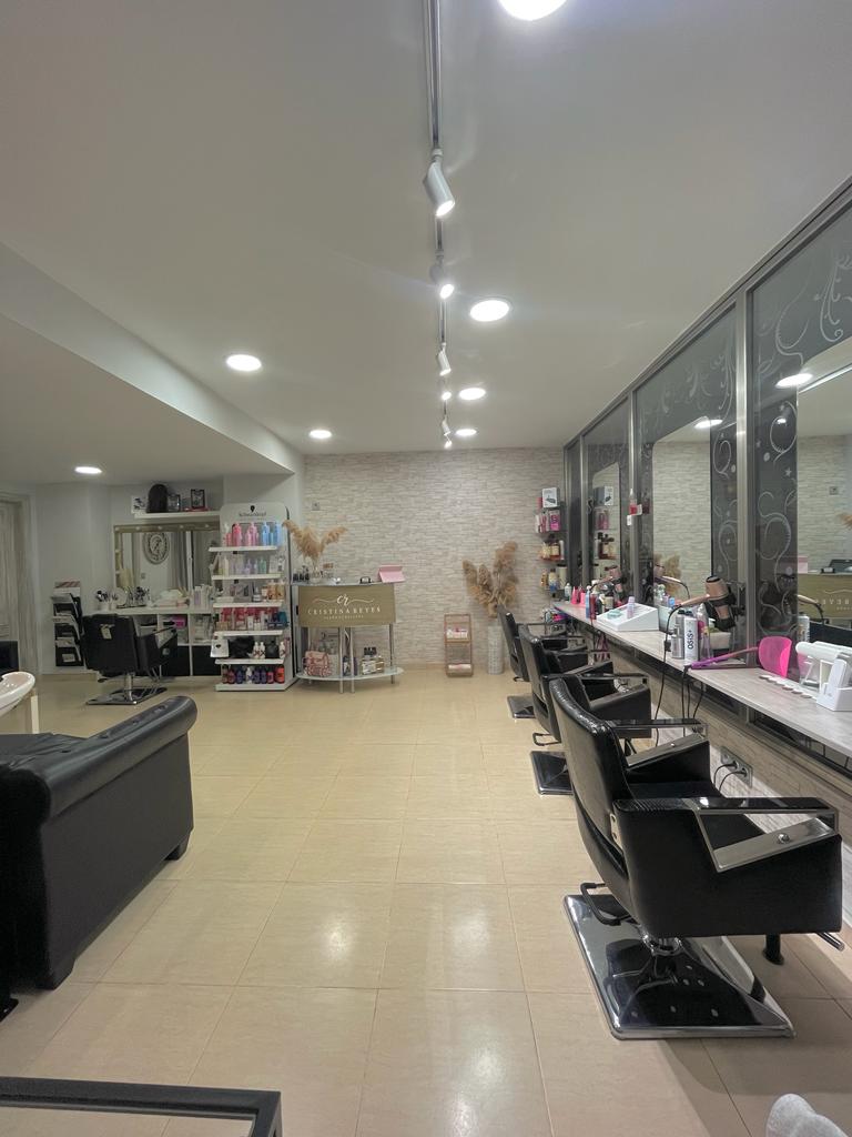 Salon de Belleza Cristina Reyes — Interior