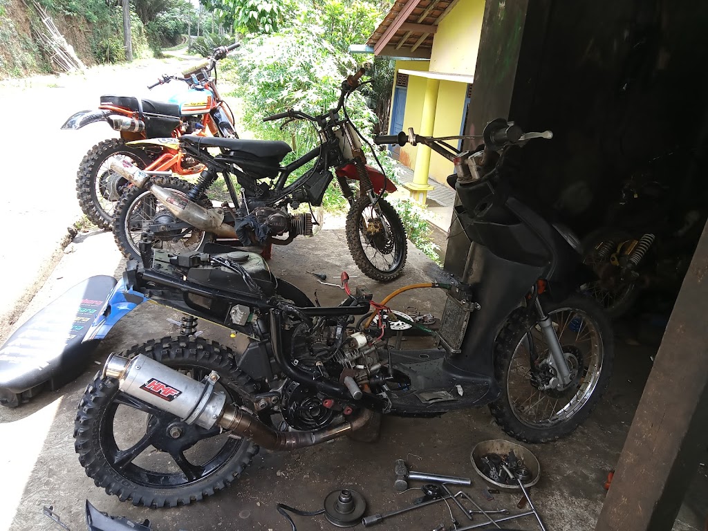 Bengkel Motor alif putra cs
