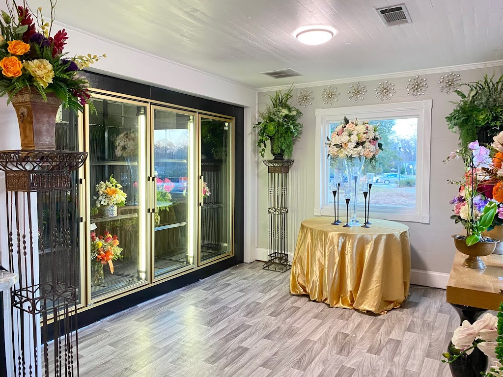 Ruby's Flowers & Event Decor
