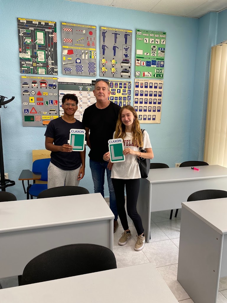 Autoescuela Claxon — Del propietario
