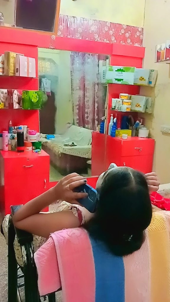 New Kaya Beauty Salon